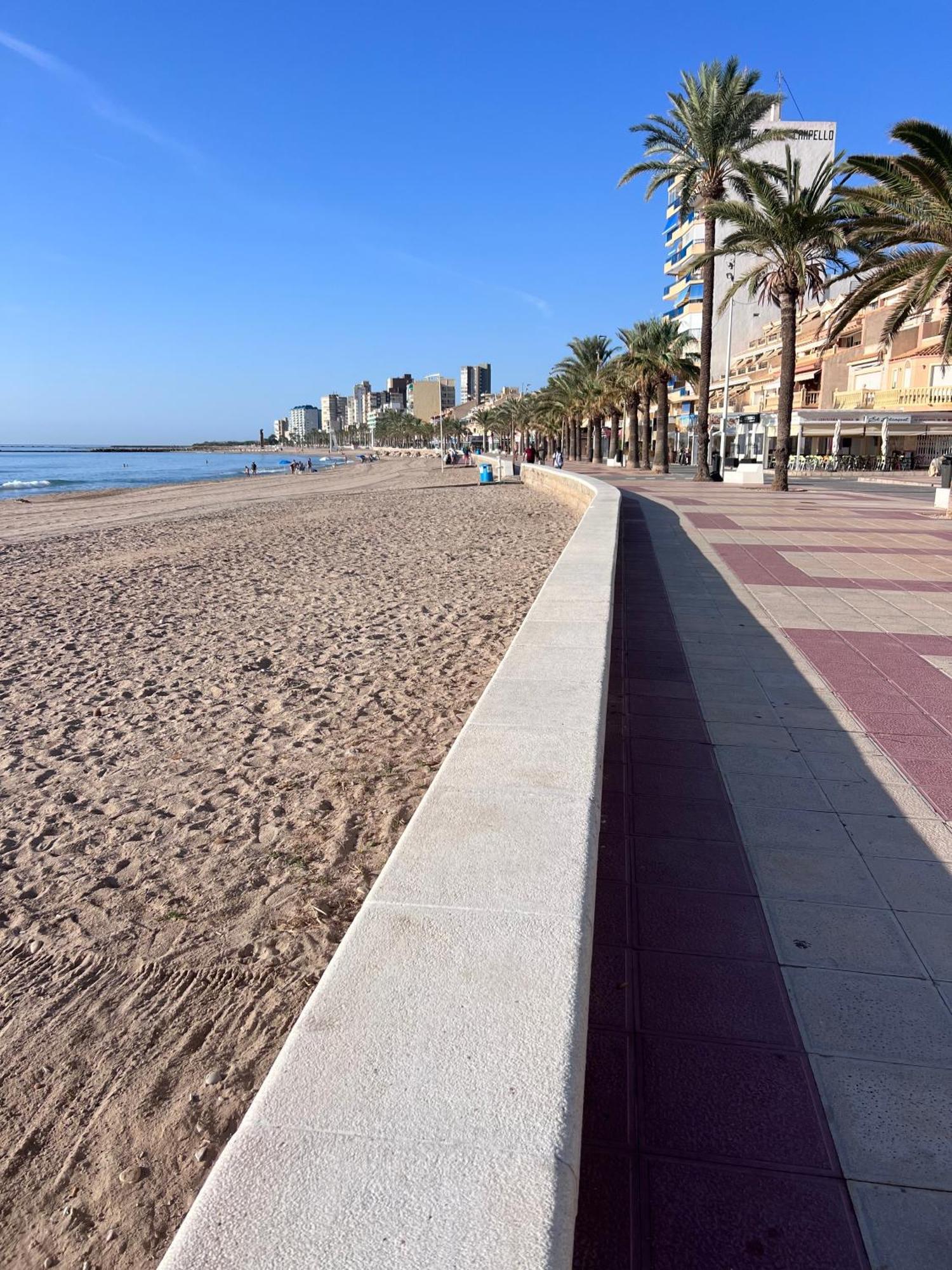 En El Paseo Maritimo, A Escasos Metros Del Mar Apartment Ел Кампело Екстериор снимка